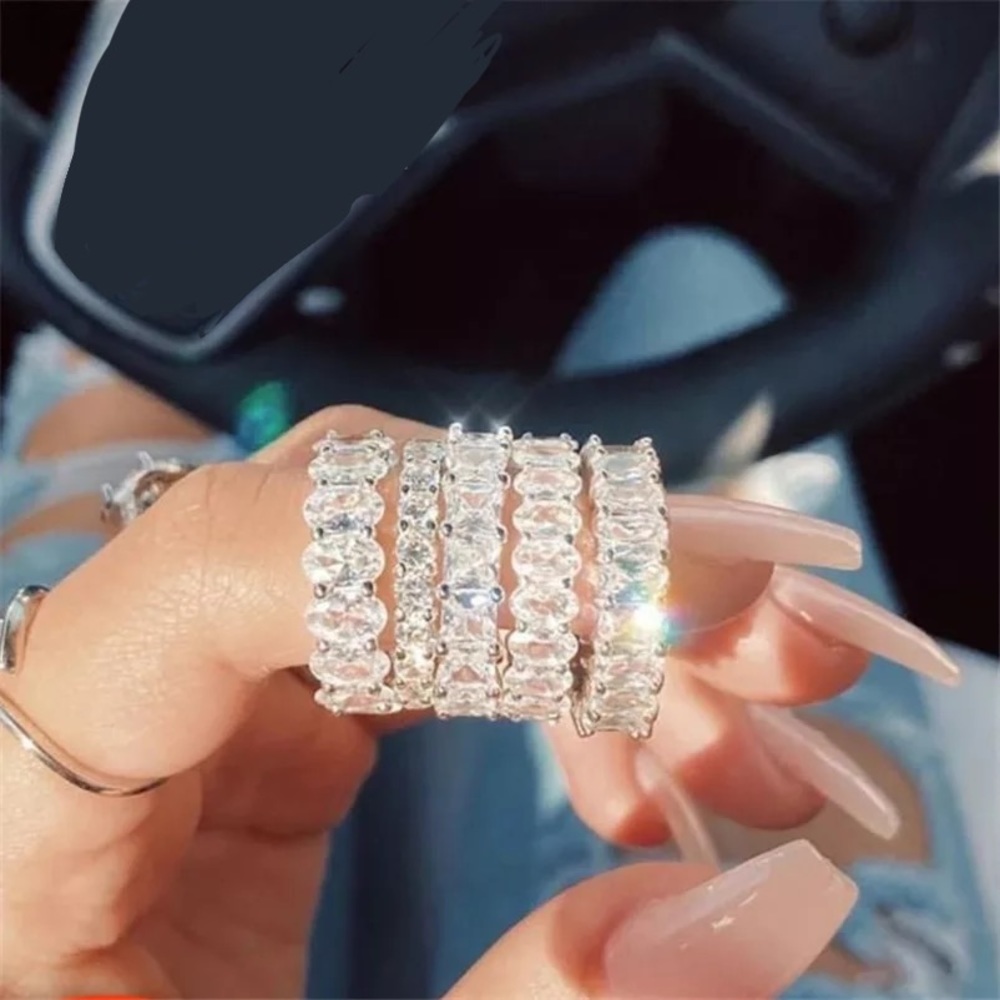 1CT CZ VVS1 Emerald Cut Eternity Wedding Band Ring